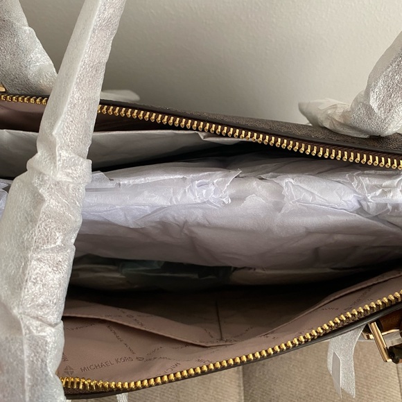 BRAND NEW⚡️Micheal Kors Charlotte Large Logo and Leather Top-Zip Tote Bag - Picture 3 of 9